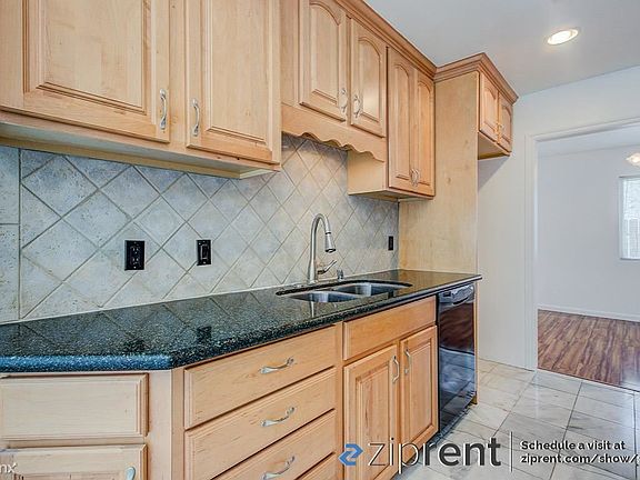 5th image of 5605 S La Cienega Blvd #4