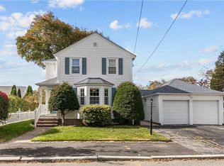 1 Fales St, Riverside, RI 02915