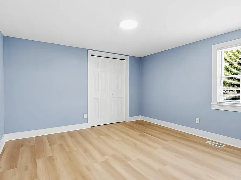 301 W John J Sharpe St — Photo 14