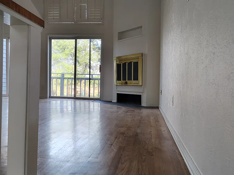 643 Cimarron Trl — Photo 6