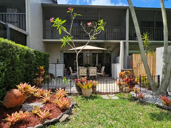 15545 SW 110th Ter, Miami, FL 33196