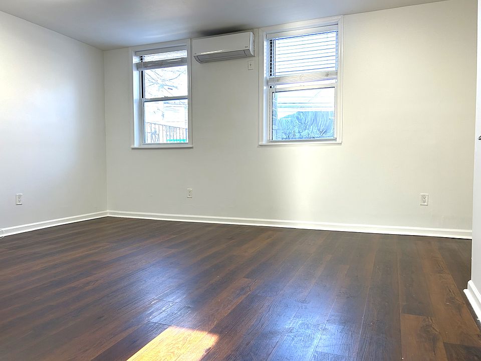 1st image of 2702 Astoria Blvd #2