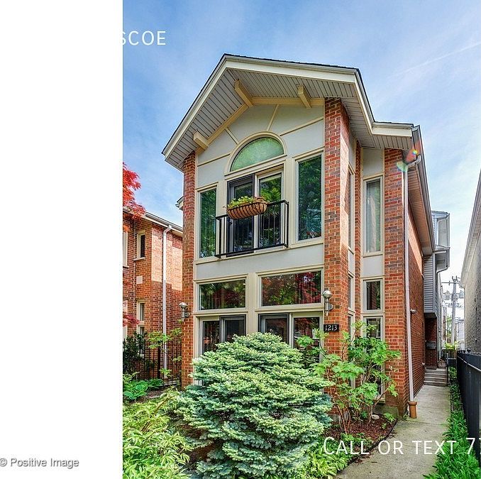 1st image of 1213 W Roscoe St