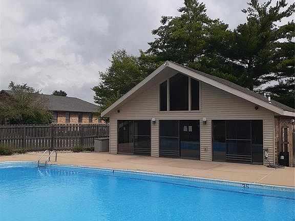 3rd image of 161-306 Eagle Rdg