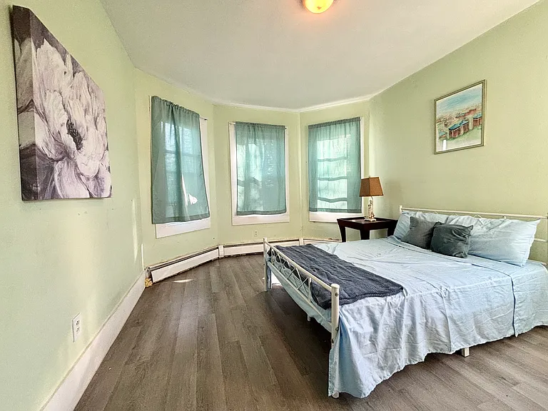 753 Cranston St #2 — Photo 9