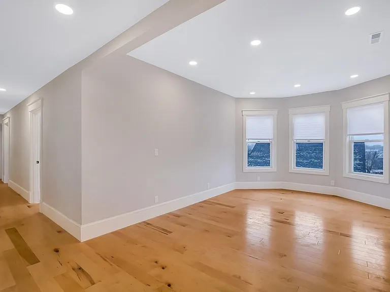 9 Woodward Park St #1 — Photo 4