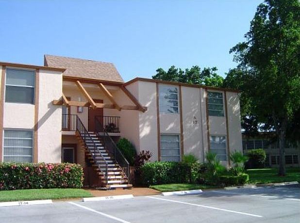 1st image of 10 Willowbrook Ln APT 208