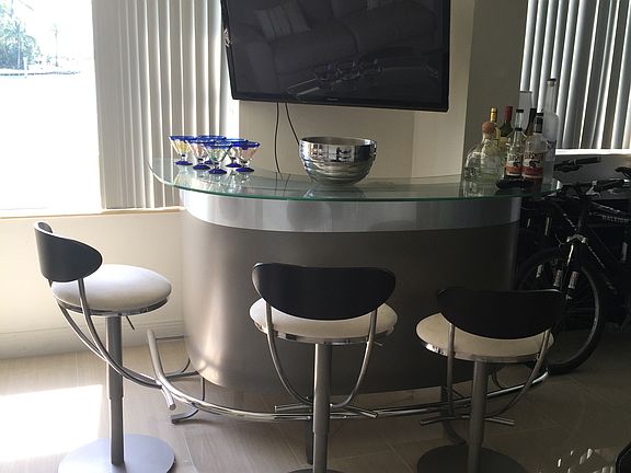 5th image of 10300 W Bay Harbor Dr APT 1D