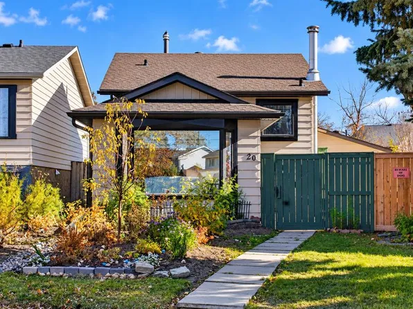 20 W Erin Croft Pl SE, Calgary, AB T2B 2V3