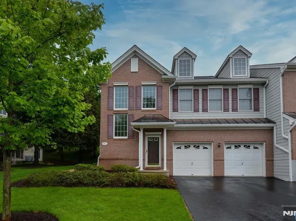 57 Pine Lake Ter #T057, River Vale, NJ 07675