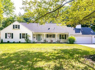 11 Whitewood Ln, Rochester, NY 14618