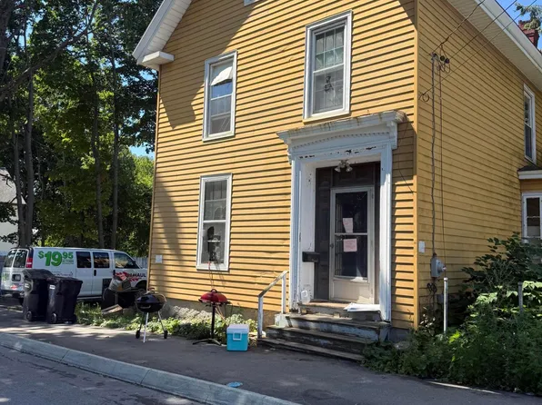 18 Prentiss Street, Bangor, ME 04401