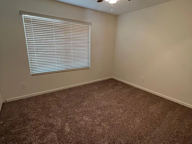 3623 E Marmora St — Photo 15