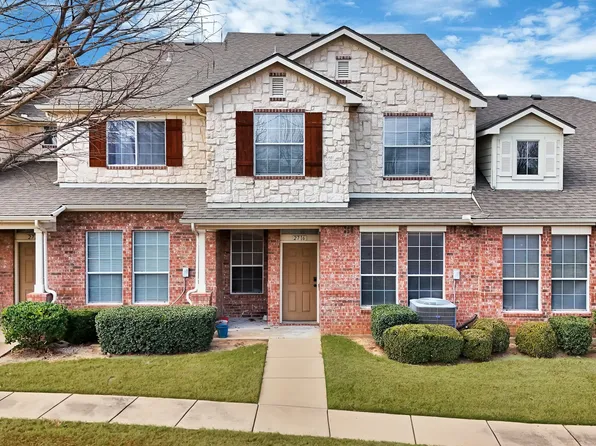 2716 Denali Park Dr, Grand Prairie, TX 75050