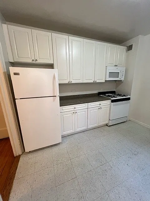 625 Gramatan Ave — Photo 3