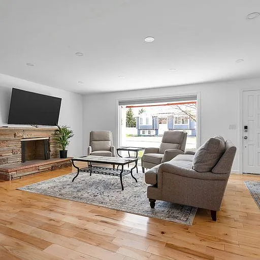 1347 E 8020 S — Photo 3