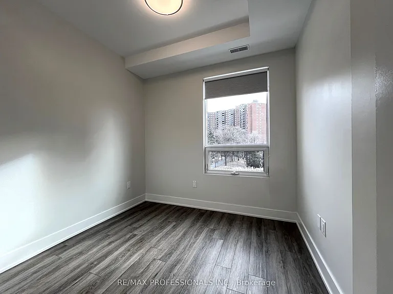 62 Dixfield Dr #102 — Photo 22