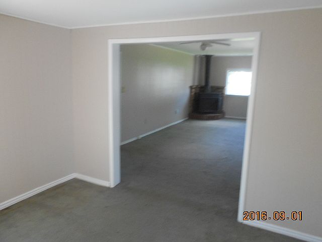 2nd image of 642 Warwick Ave