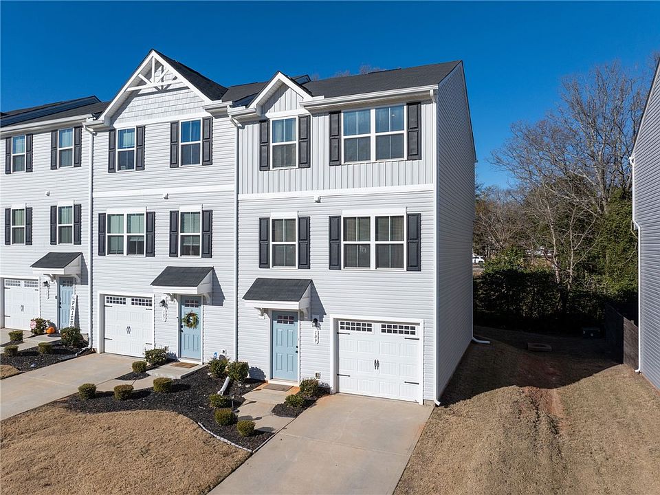 1st image of 109 Brooklane Ct