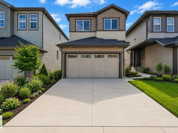 1538 Grant Way NW, Edmonton, AB T5T 0W2