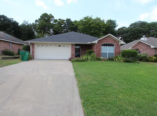 10943 Southern Trace Cir, Flint, TX 75762