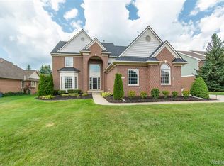 51334 W Hills Dr, Plymouth, MI 48170