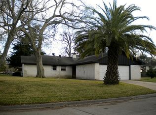 152 Cannon St, Clute, TX 77531