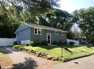 16 Fenley Rd, Gloucester, MA 01930