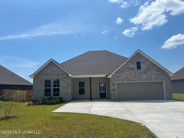 12151 Walker Rd, Ocean Springs, MS 39564