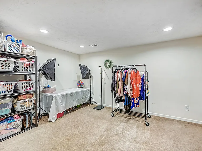 1404 Artesian Ln — Photo 47