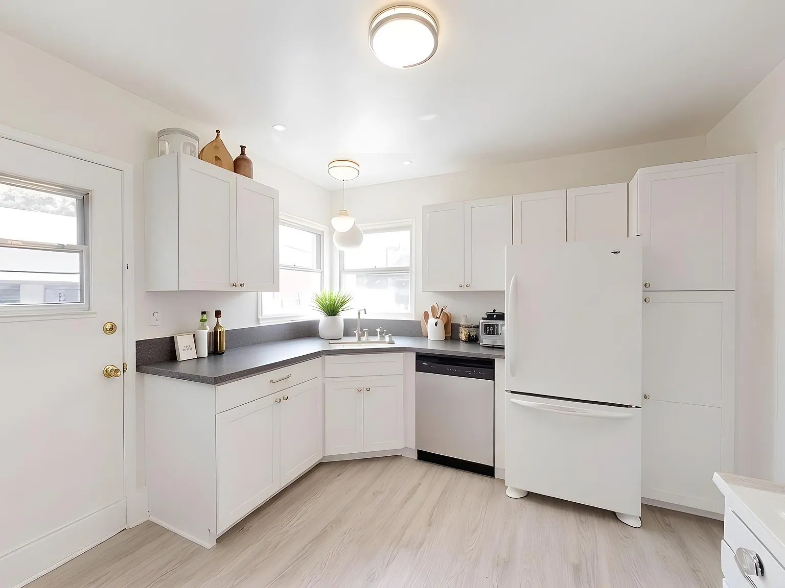 2 bed, 700 sqft, $2,895 — Photo 2