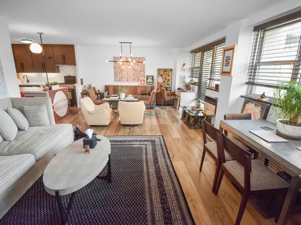 75 Henry Street image 2 of 10