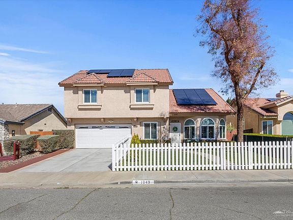 4th image of 1049 Cloverdale Ct