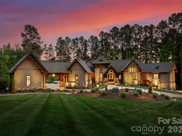 171 White Horse Dr, Mooresville, NC 28117