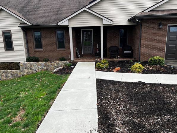 1979 Commonwealth Rd, Galax, VA 24333