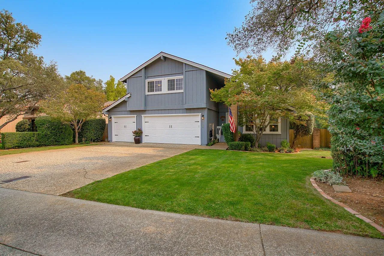 1138 Racquet Club Dr photo 1