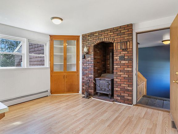 3rd image of 16 Mayall Road
