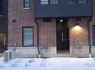 3069 Pharmacy Ave #15, Toronto, ON M1W 2H1