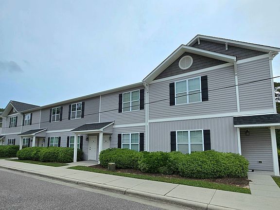 3rd image of 208 Jordan Ln APT A