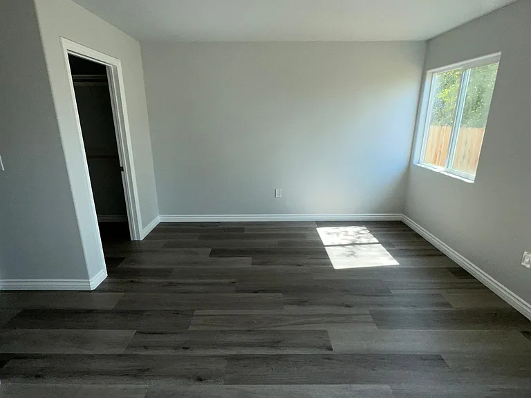 11246 Keith Dr — Photo 11
