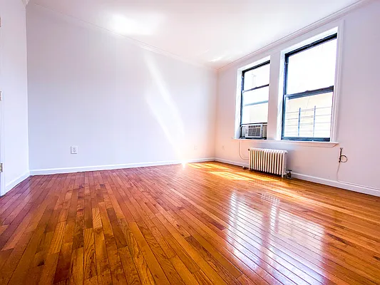 Rented by Voro New York | media 33