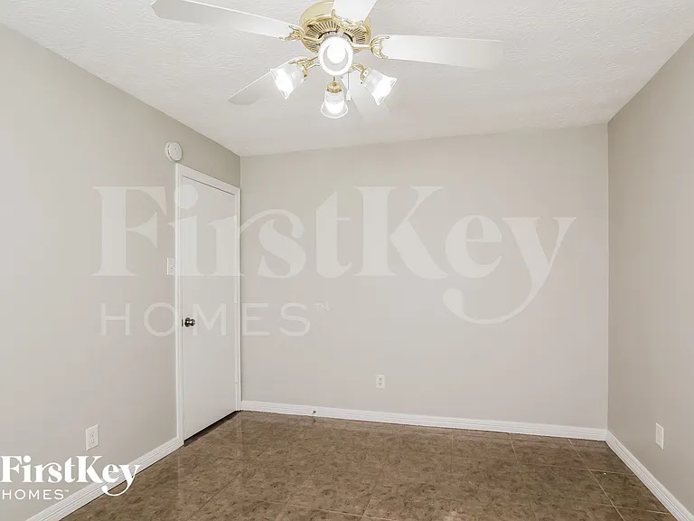 3218 Red Cedar Dr — Photo 12