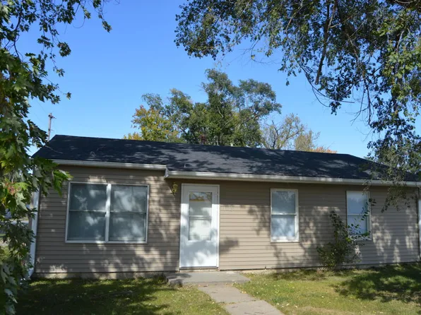 1102 Redick Blvd, Carter Lake, IA 51510
