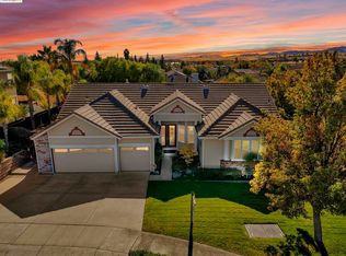 36 E Country Club Dr, Brentwood, CA