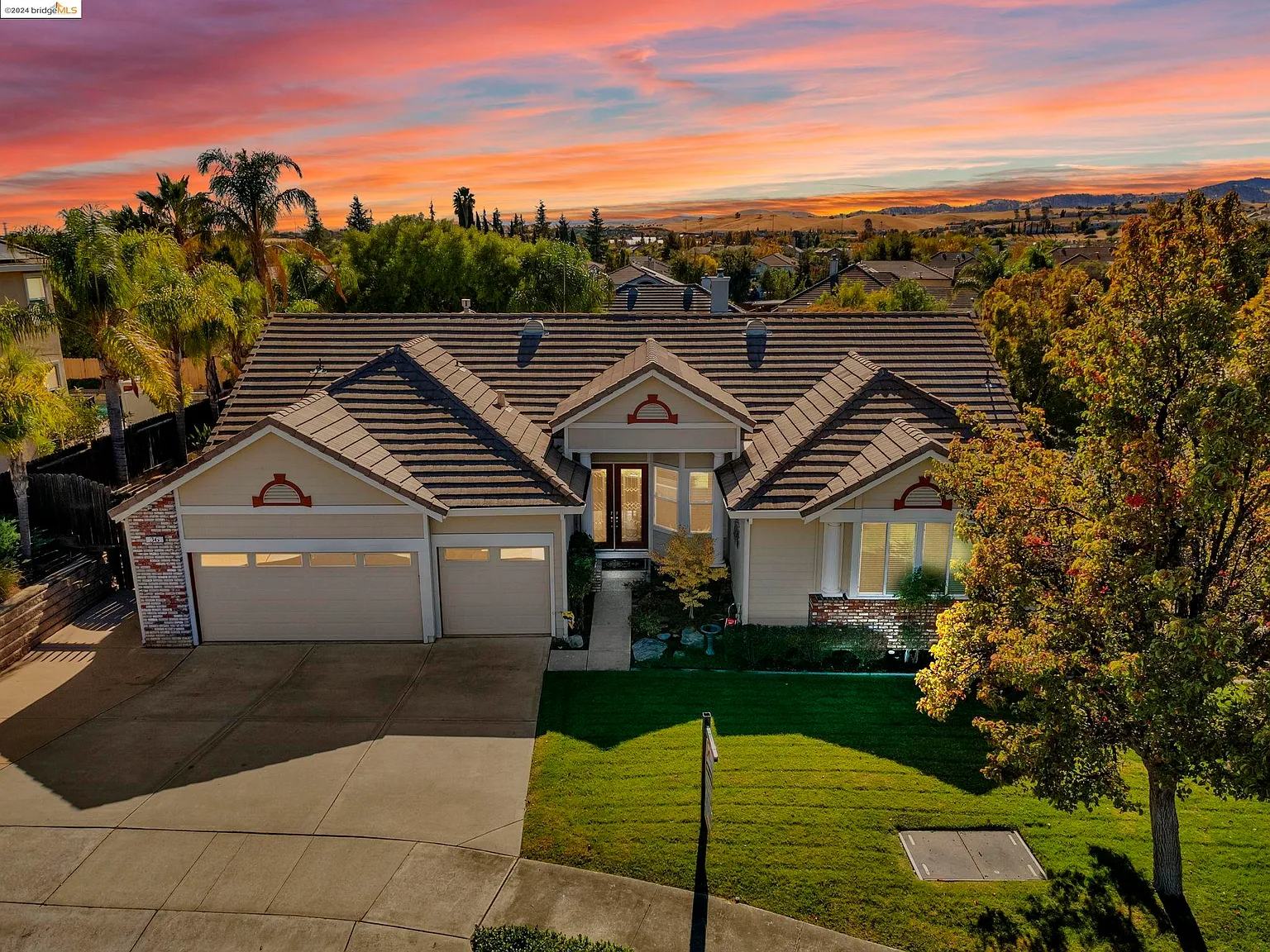 36 E Country Club Dr photo 1