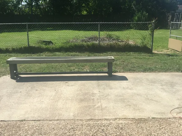 2826 Round Tower Ln, Port Neches, TX 77651
