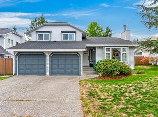 15276 95th Ave, Surrey, BC V3R 9C6