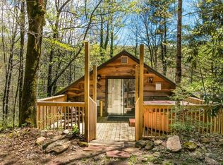 112 S Jarvis Dr, Hendersonville, NC 28792