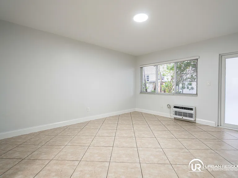 7311 Byron Ave #3 — Photo 8