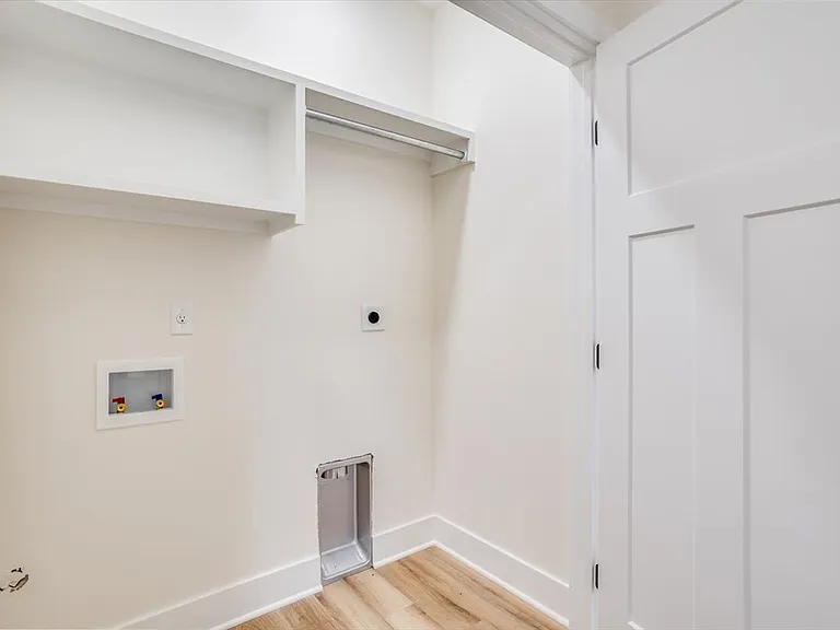 5644 E Bristol St — Photo 23